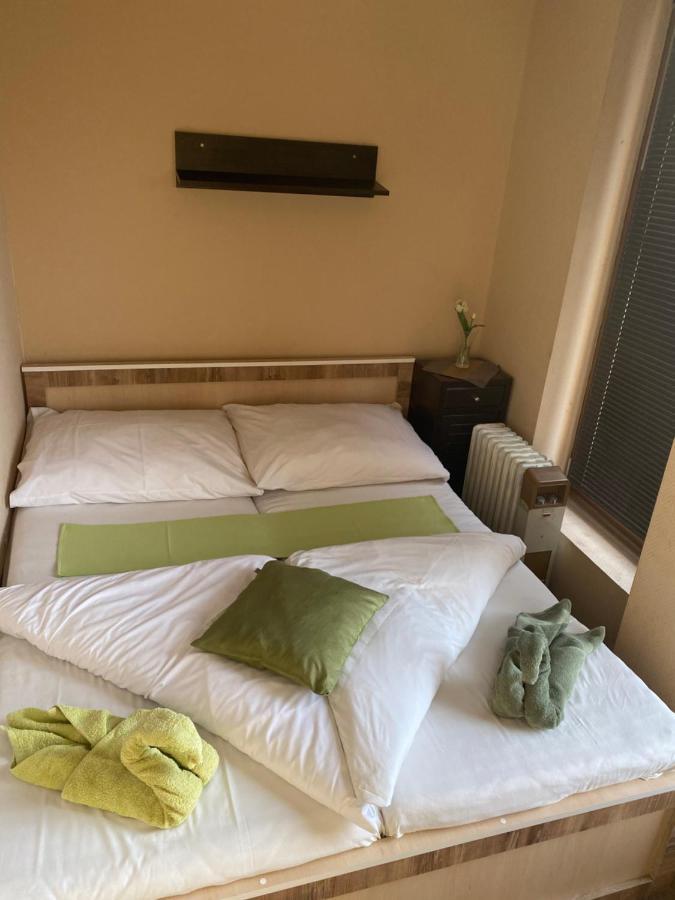 Abszolut Hotel Es Panzio Nyírbátor 외부 사진
