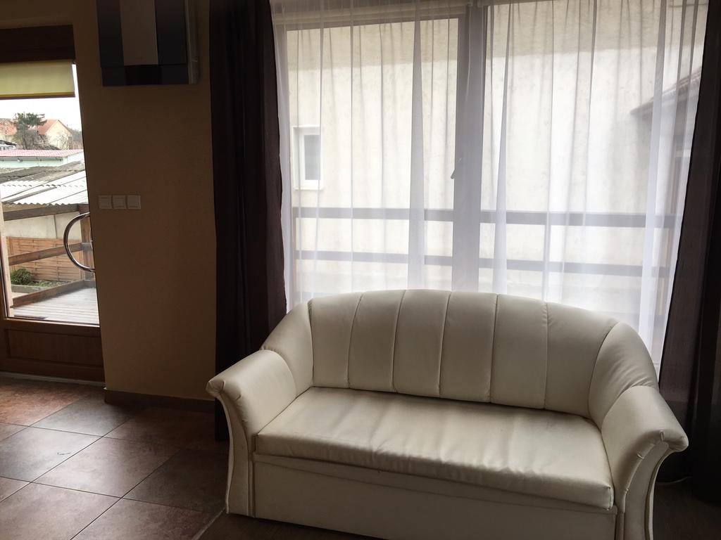 Abszolut Hotel Es Panzio Nyírbátor 외부 사진