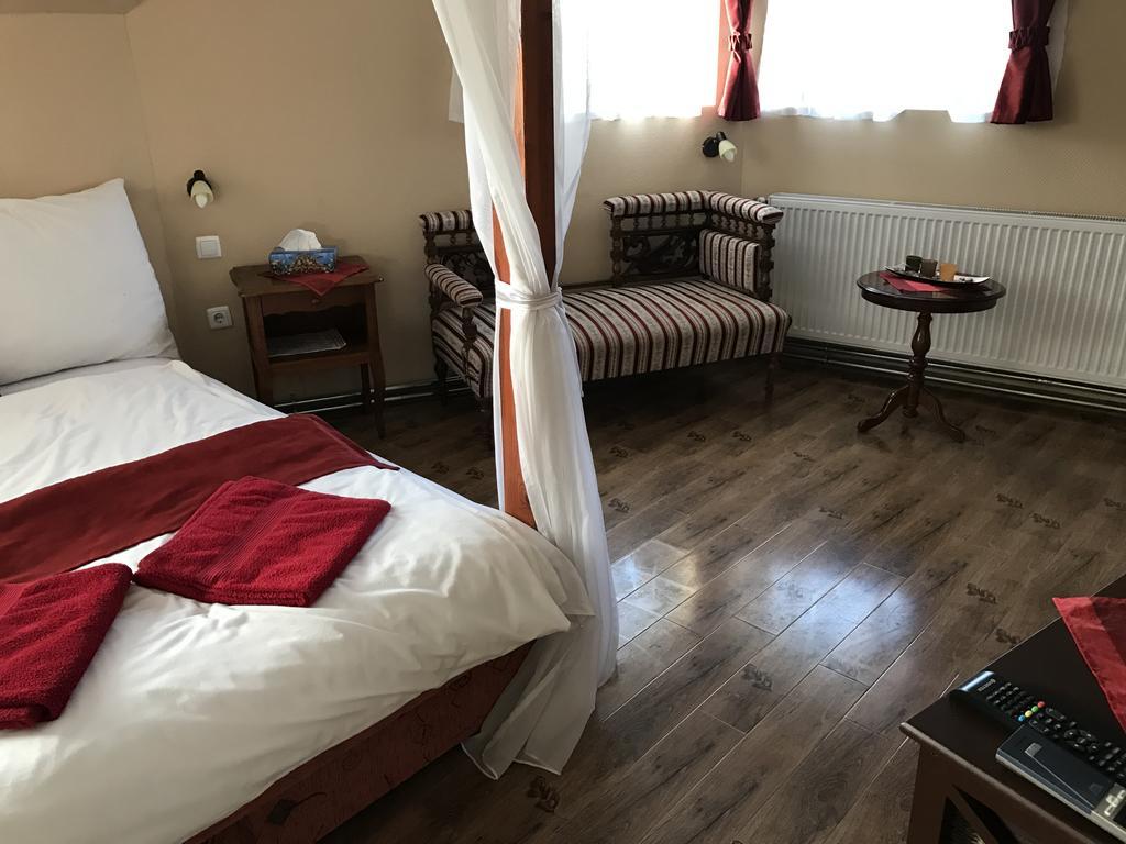 Abszolut Hotel Es Panzio Nyírbátor 외부 사진