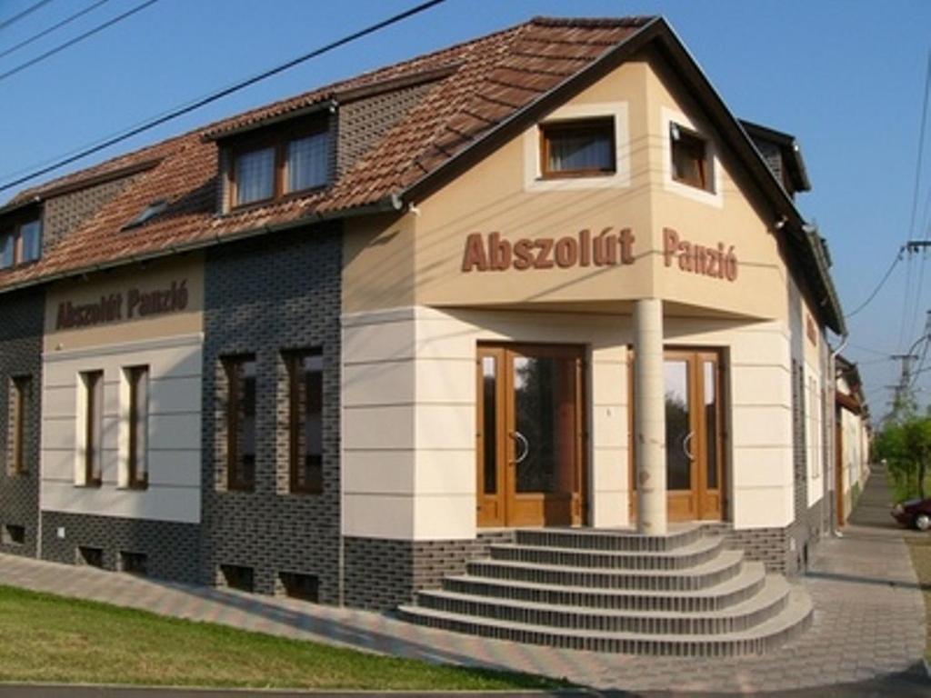 Abszolut Hotel Es Panzio Nyírbátor 외부 사진